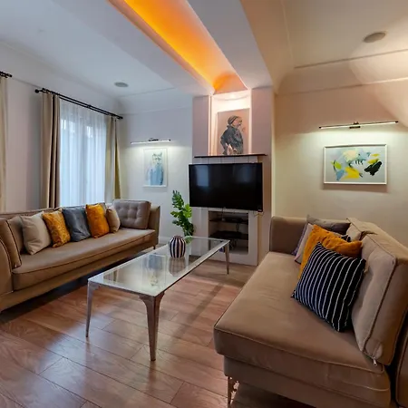 3-bedroom With Balcony And Elevator Apartment Istanbul
