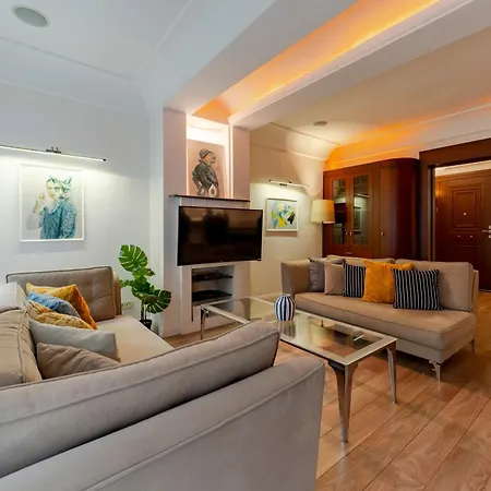 Apartment 3-bedroom With Balcony And Elevator *