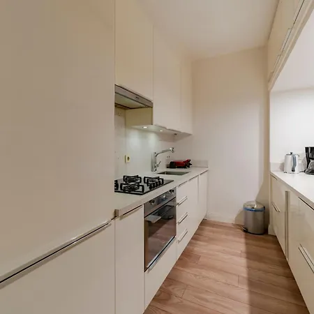 3-bedroom With Balcony And Elevator