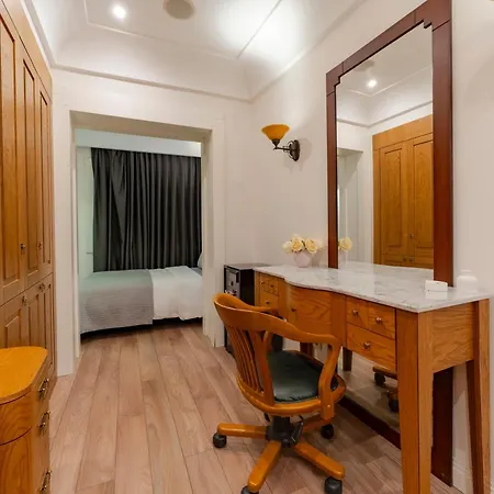 3-bedroom With Balcony And Elevator Appartement *