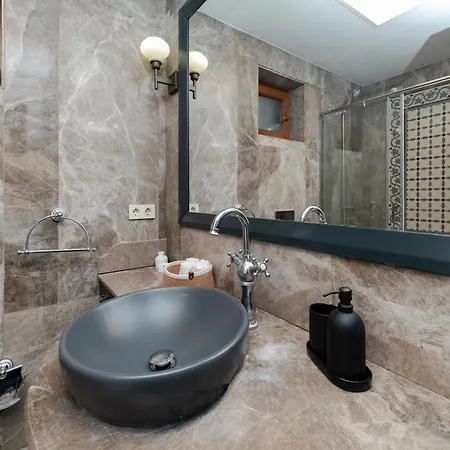 3-bedroom With Balcony And Elevator Apartman *